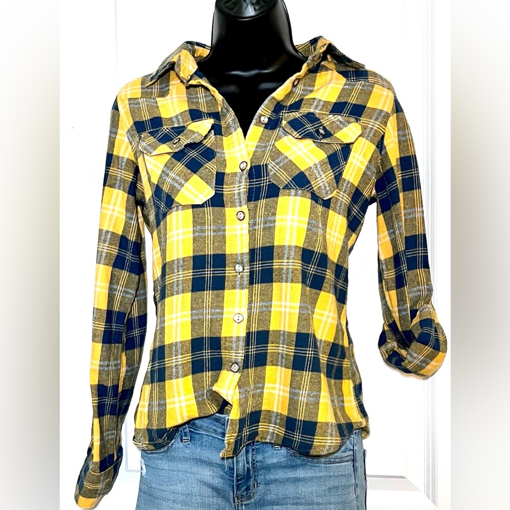 Justify Cozy Flannel. Comfy and almost new without any signs of wear.
